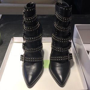BRAND NEW Steve Madden Comet Black Leather Boots